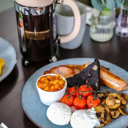 Endeavour, Bed and breakfast 5*