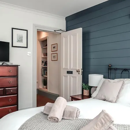 Endeavour, Bed and breakfast 5*