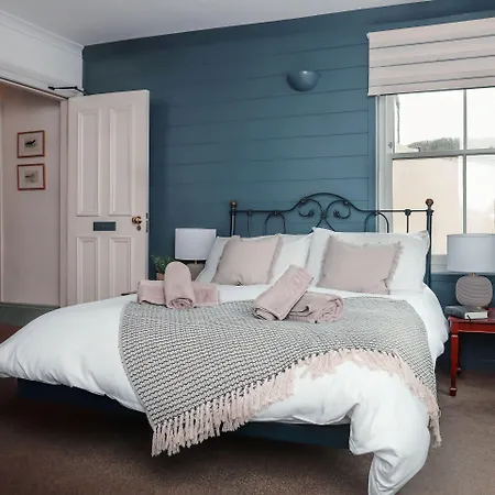 The Endeavour Restaurant With Bed & Breakfast 5*