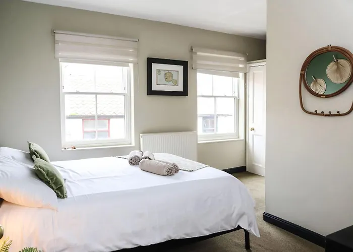 The Endeavour Restaurant With Bed & Breakfast 5*