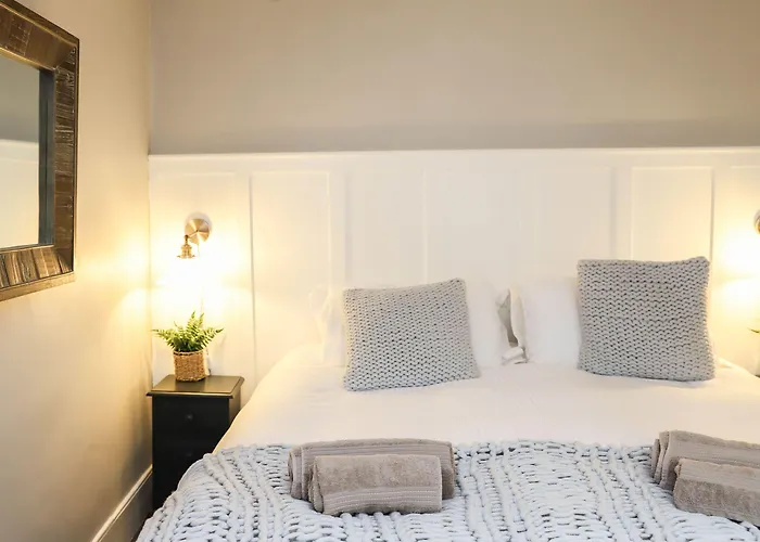 Bed & Breakfast The Endeavour Restaurant With Staithes